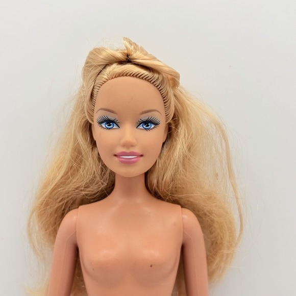 2000s Y2K Barbie Fashion Fever Doll Nude Doll Only Blonde Hair Blue Eyes - Picture 4 of 8
